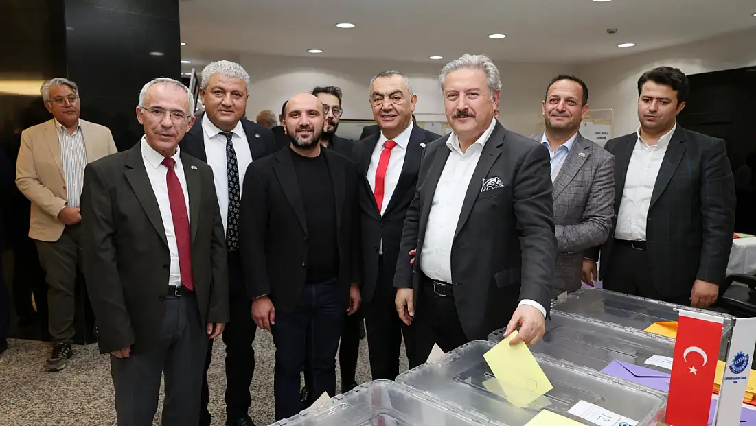 Kayseri Sanayi Odası’nda seçim günü! Başkan Palancıoğlu sandık başında