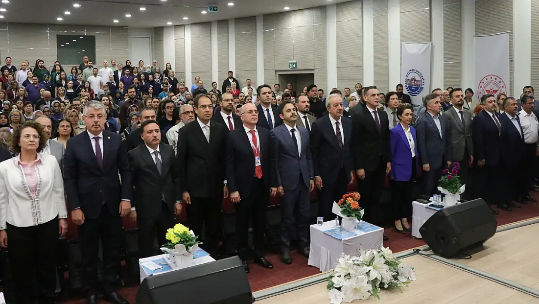 Kayseri Şehir Hastanesi’nde Aile Okulu mezunlarını verdi