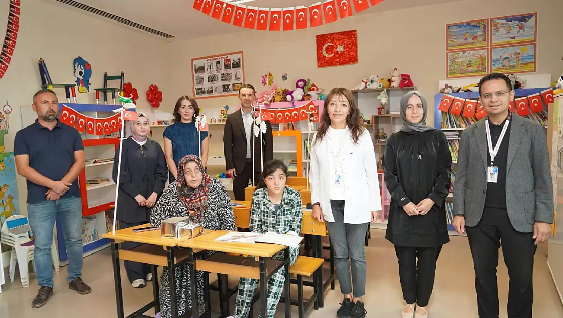 Kayseri Şehir Hastanesi’nde ders zili çaldı! ‘Hastane Okulu’ başladı