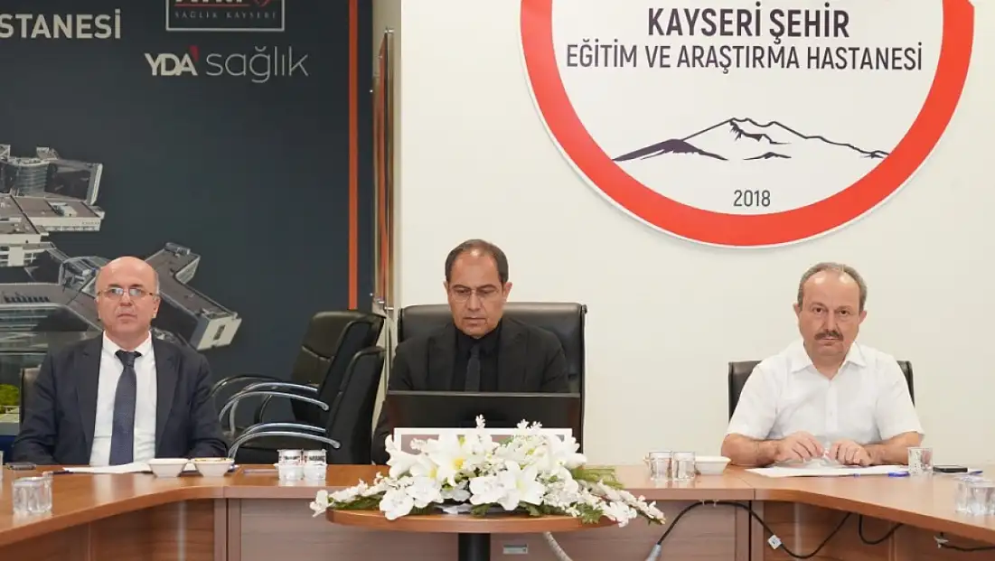 Kayseri Şehir Hastanesi’nde kritik toplantı: Tüm süreçler masaya yatırıldı