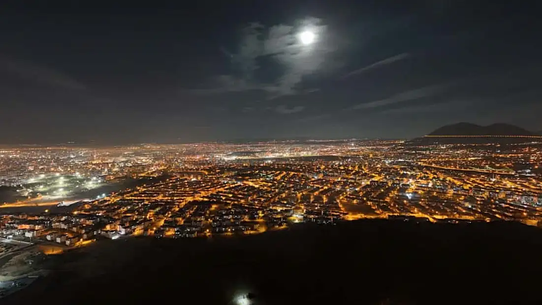 Kayseri semalarında büyüleyici gece!