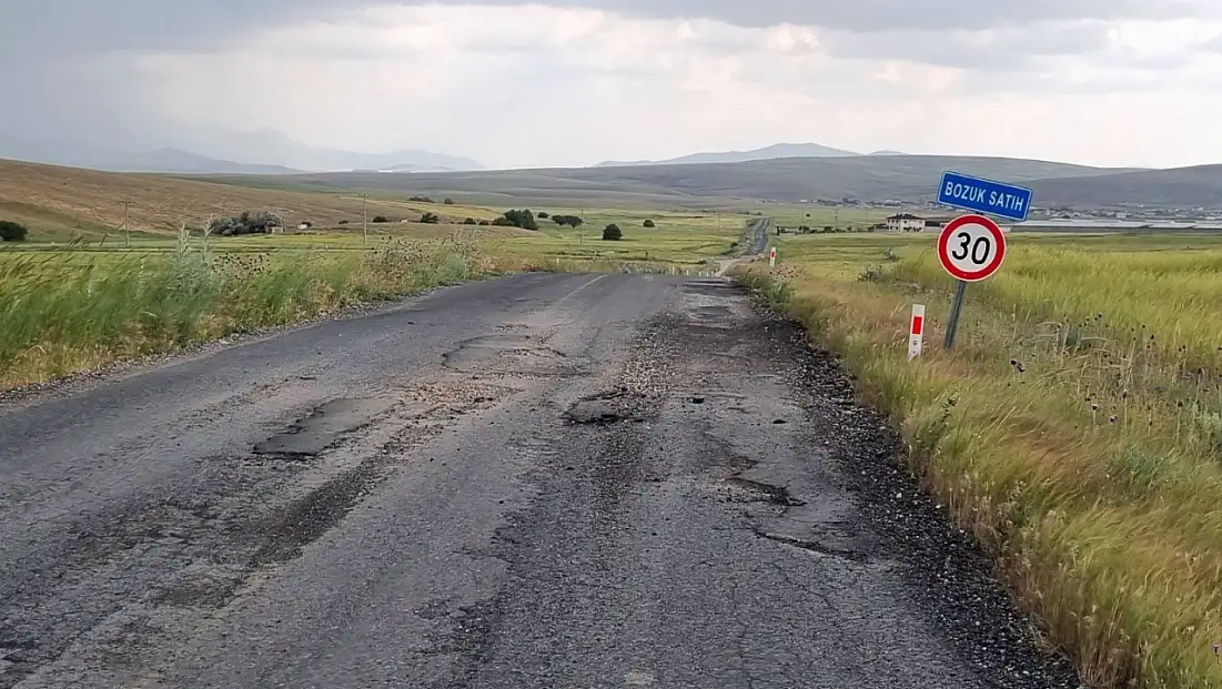 Kayseri sınırında yol çilesi! Vatandaş isyan etti