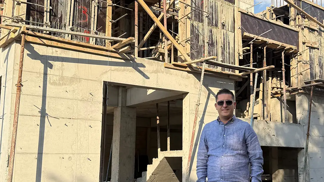 Kayseri Ülkü Ocakları Başkanından yeni bina pozu! Mesaj verdi