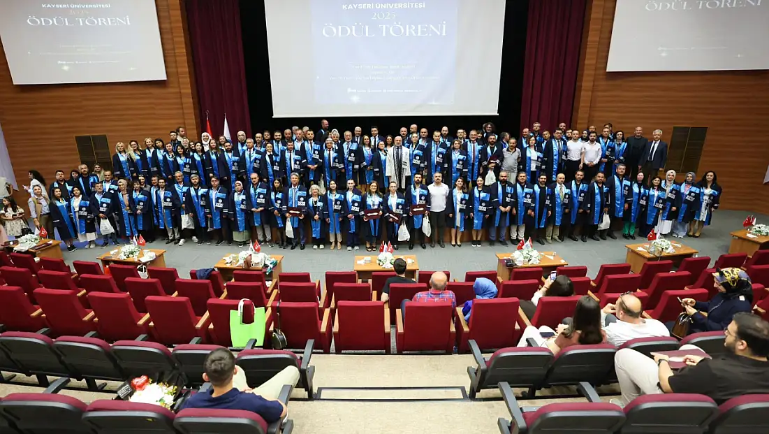 Kayseri Üniversitesi’nde 2025 yılı ödülleri sahiplerini buldu
