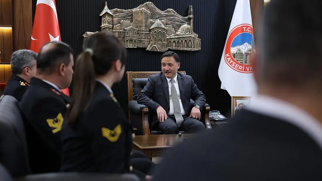Kayseri Valiliği'nde anlamlı kabul!