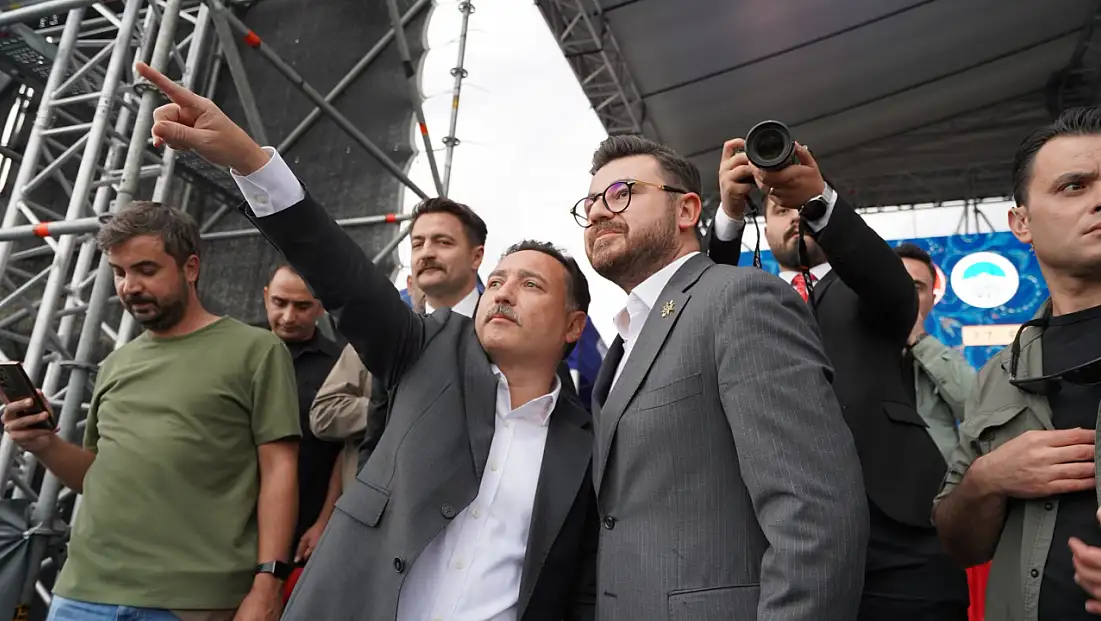 Kayseri Valisi gidiyor mu? AK Parti İl Başkanından dikkat çeken açıklama: Böyle bir sürecin eşiğindeyiz!