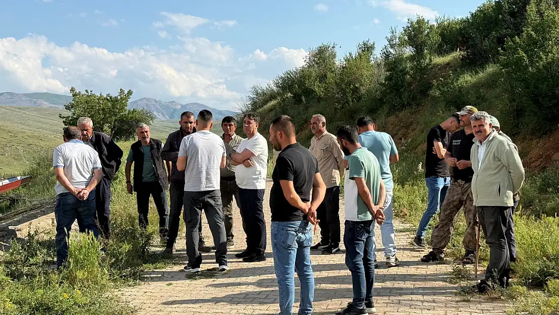 Kayseri'yi dolu vurdu! Başkan hasar gören bölgeye gitti
