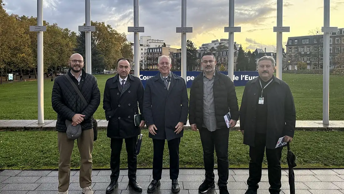 Kayserili başkandan Fransa pozları! Bakın ne için gitti?