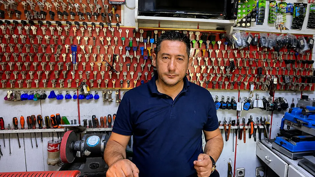Kayserili çilingir uyardı: Ucuz kilit yüzünden balkondan inmeyin!
