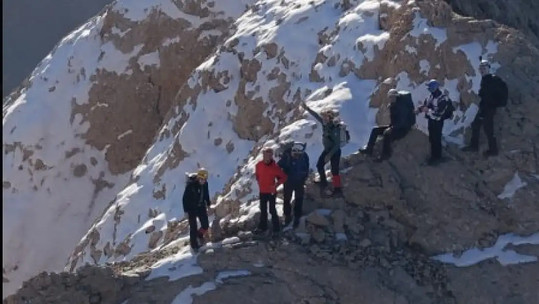 Kayserili dağcılar zoru başardı! İşte o zirve