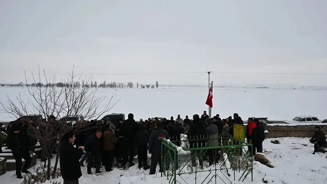 Kayserili şehidin babası son yolculuğuna uğurlandı!