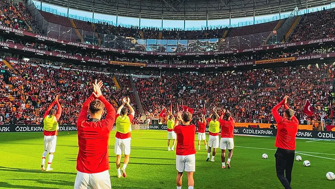 Kayserispor 6 futbolcuyla yolları ayırdı