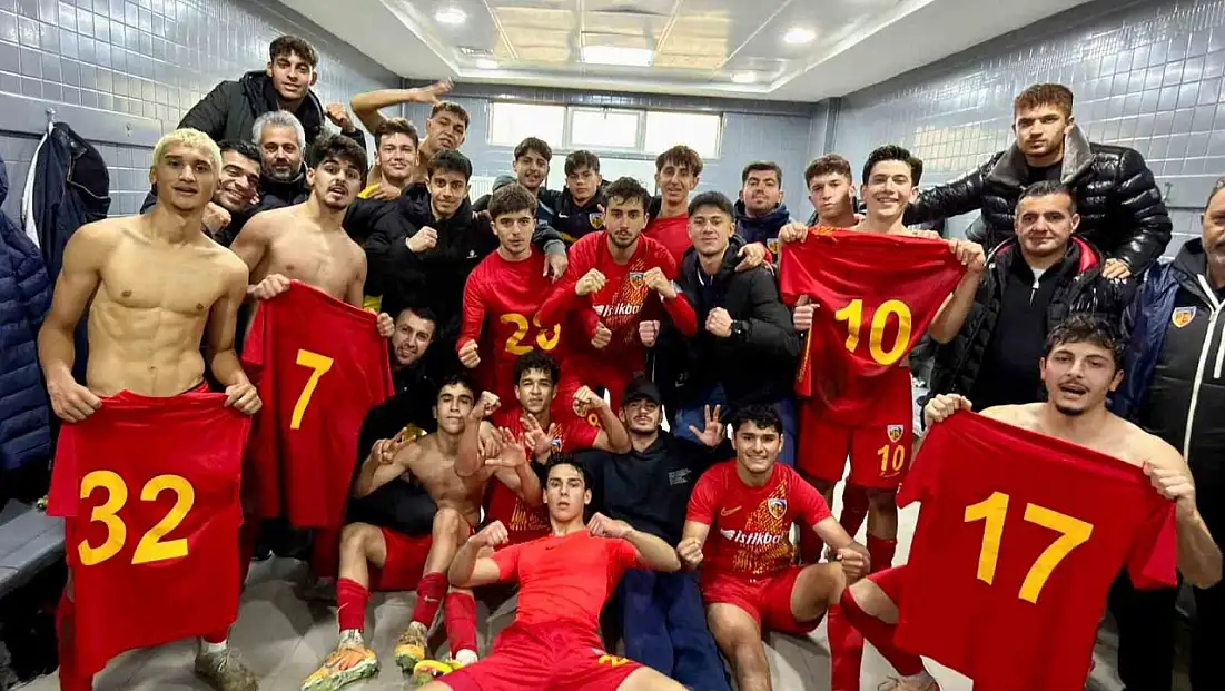 Gençler sahada şov yaptı