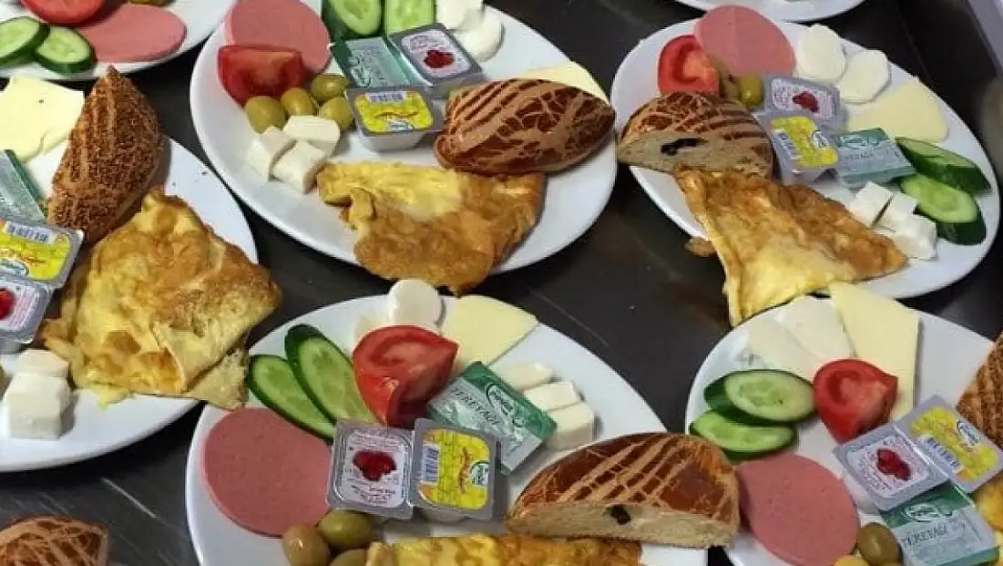 Kayseri'de yüzlerce öğrenciye ücretsiz kahvaltı verilecek