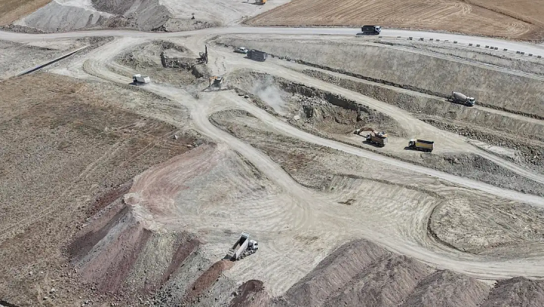 Kayseri'de yıllık 5,5 milyon yolcu ve 3 milyon ton yük taşıyacak proje