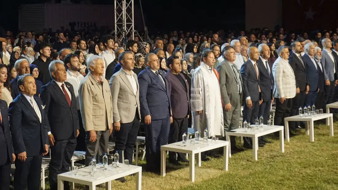 Kayseri'deki Abdullah Gül Üniversitesi mezuniyet törenine neden katılmadılar?