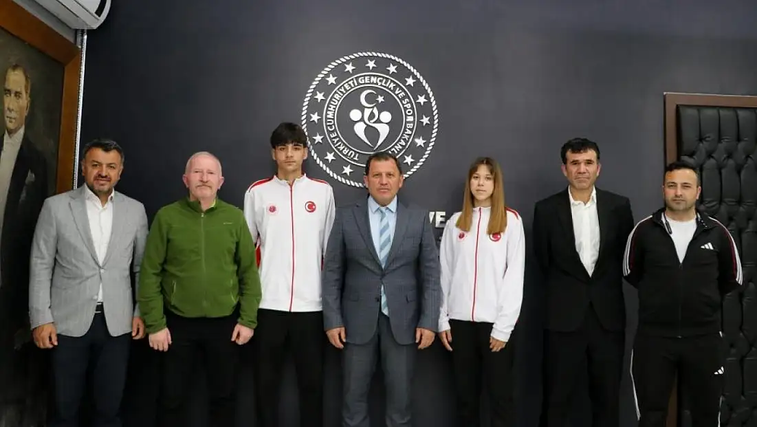 Madalya kazanan sporcular Kabakcı’yı ziyaret etti