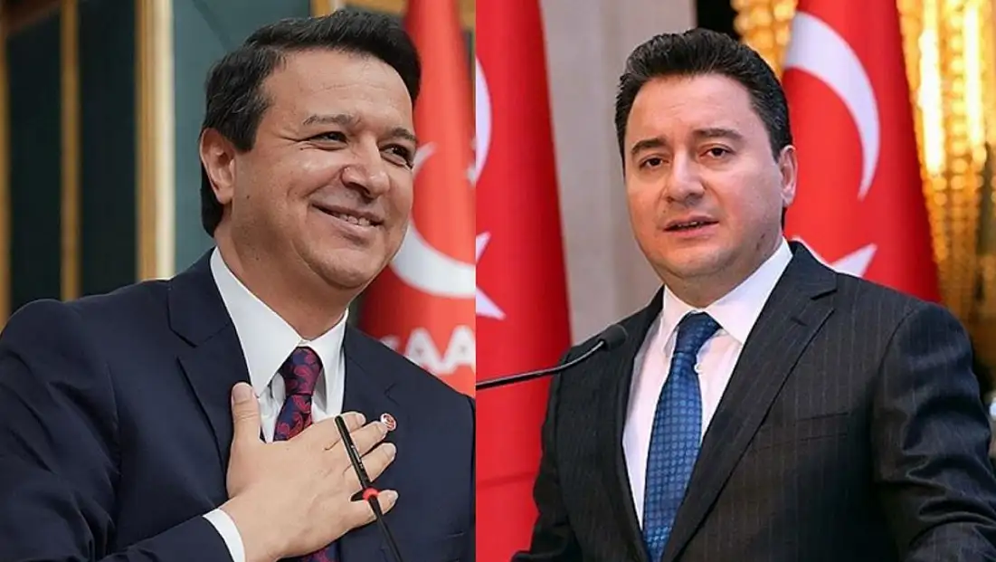 Mahmut Arıkan Ali Babacan’la kol kola