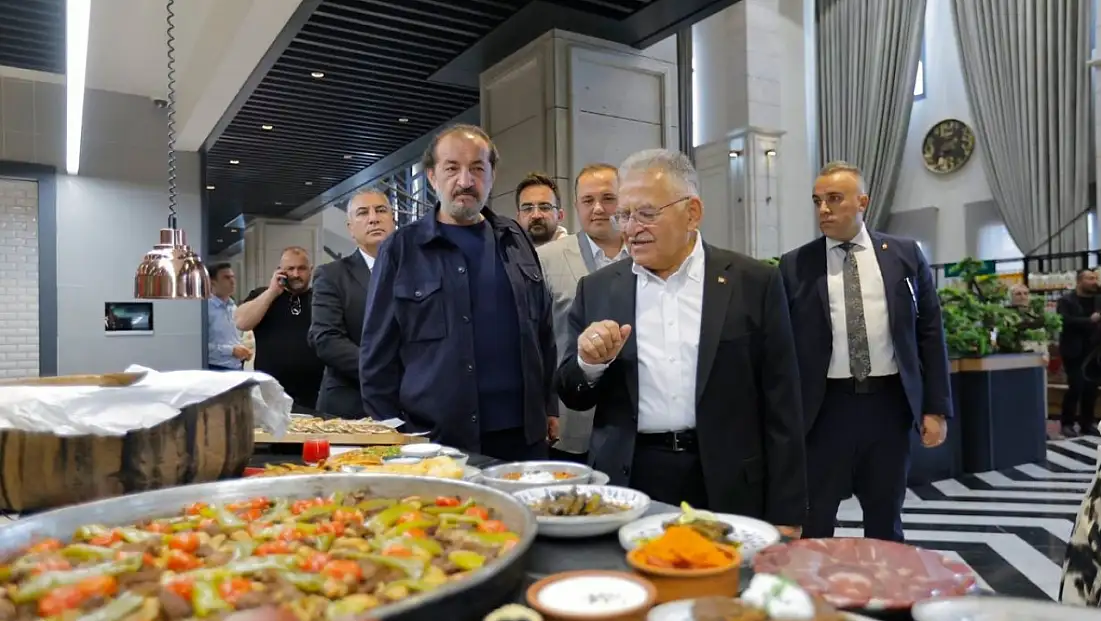 Mehmet Şef Kayseri'deki o merkezi çok beğendi!