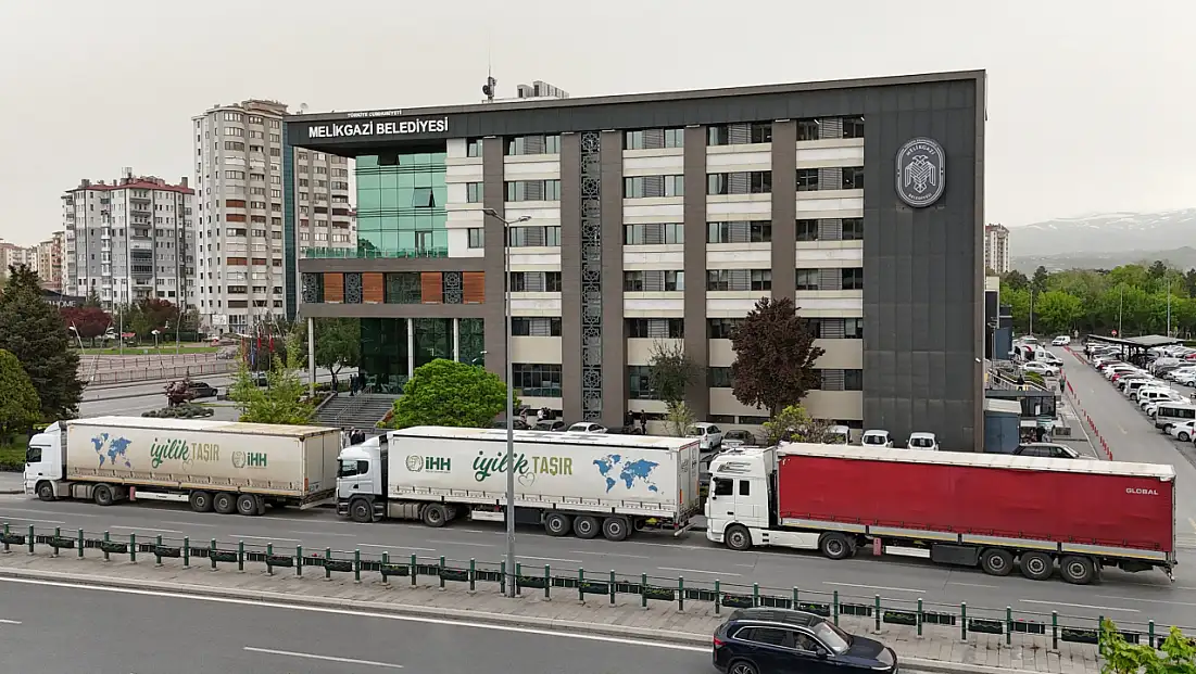 Melikgazi Belediyesi’nin tırları yola çıktı: Gazze’ye yardım!