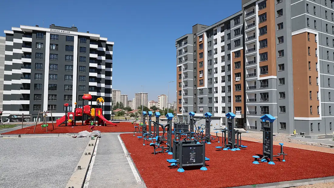 Melikgazi’de büyük dönüşüm! 11 bölgede binlerce konut için çalışmalar sürüyor