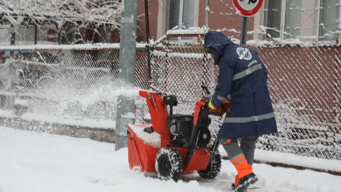 Melikgazi’de ekipler 58 mahallede sahada