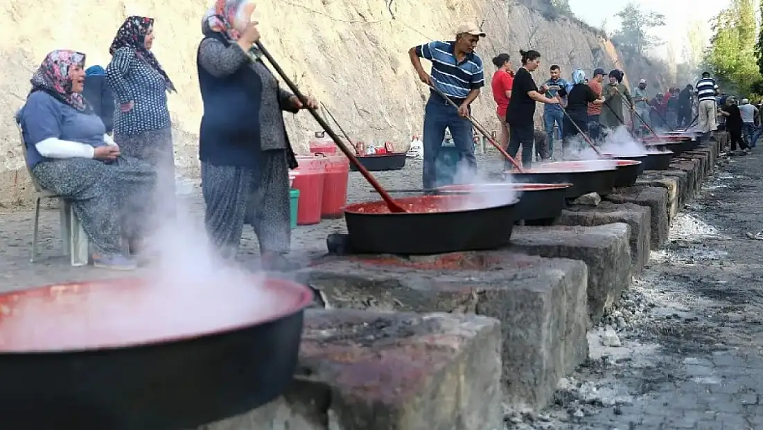 Melikgazi’de geleneksel lezzet için kazanlar kuruluyor