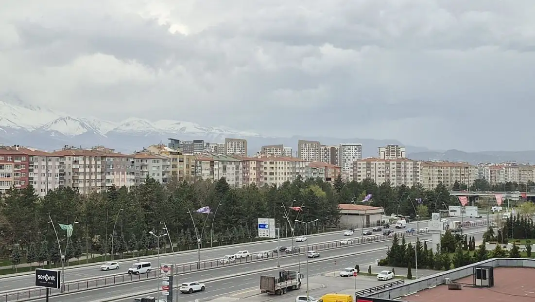 Meteoroloji Kayseri'ye saat verdi! Sağanak yağış geliyor
