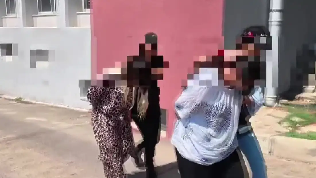 Midelerinden 1.5 kilogram uyuşturucu çıktı!