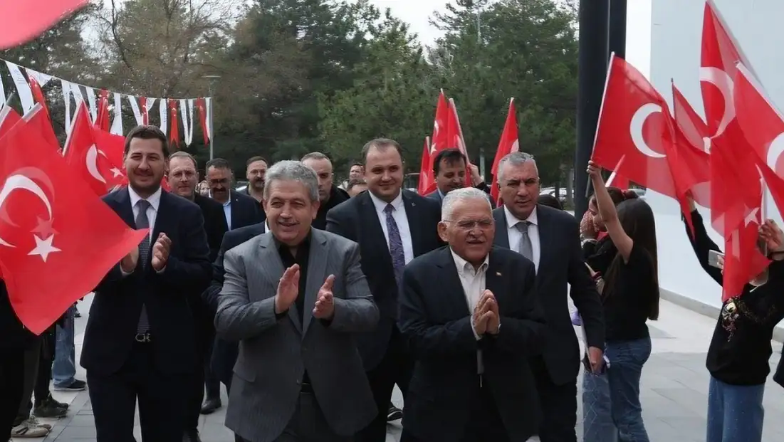 Milletvekili Özsoy Başkan Büyükkılıç’ı tebrik etti