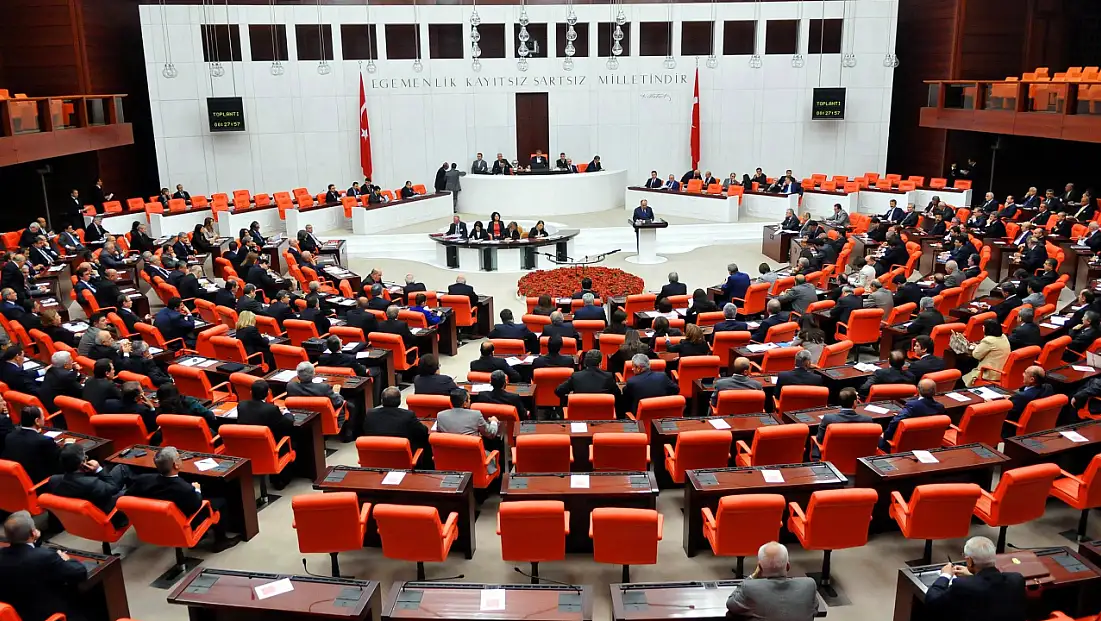 Milletvekilleri toplu istifaya hazırlanıyor!