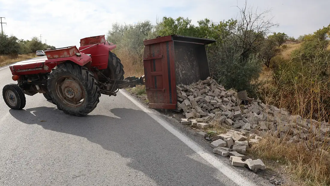 Nevşehir’de traktör rampayı çıkamadı: 2’si çocuk 3 kişi yaralandı