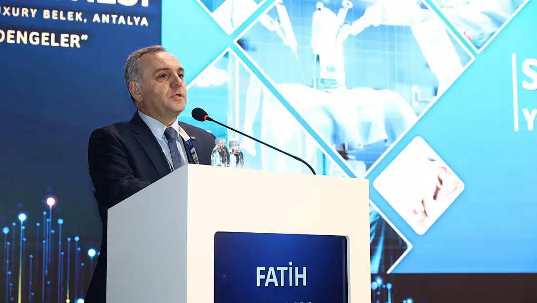 Prof Altun Antalya’da ERÜ’nün ‘Sağlıkta Yenilikçi Öyküler’ini anlattı