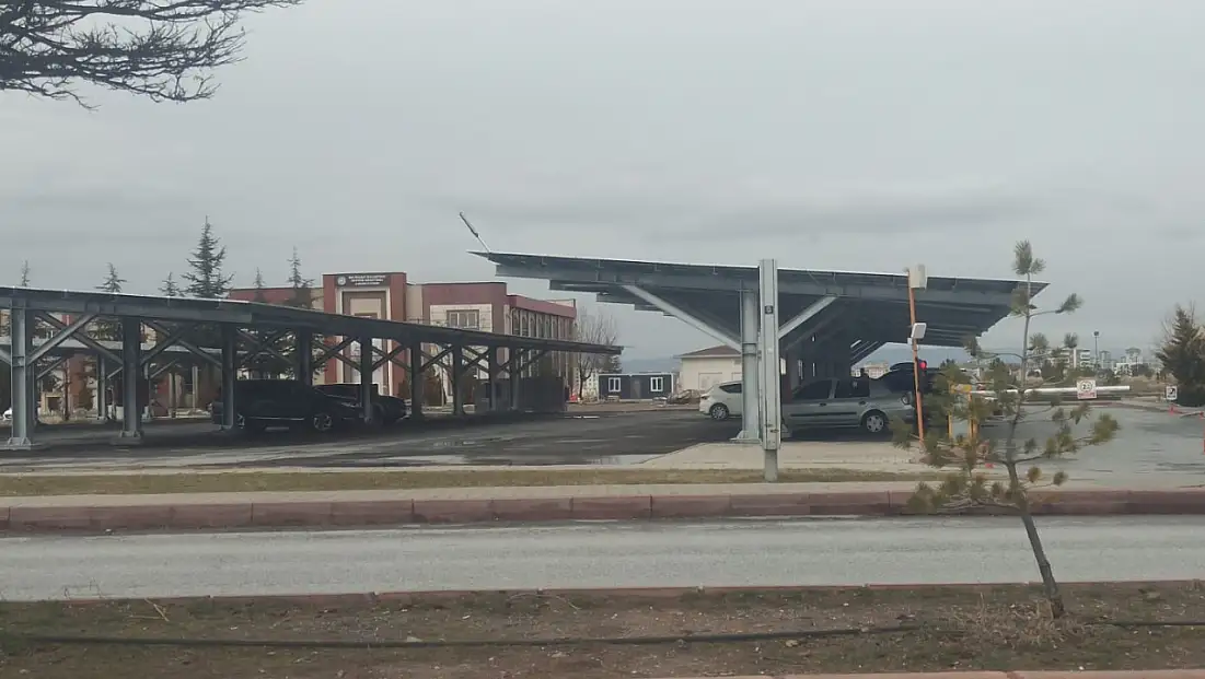 Proje sona yakın... Fakülte otoparkları elektrik üretecek