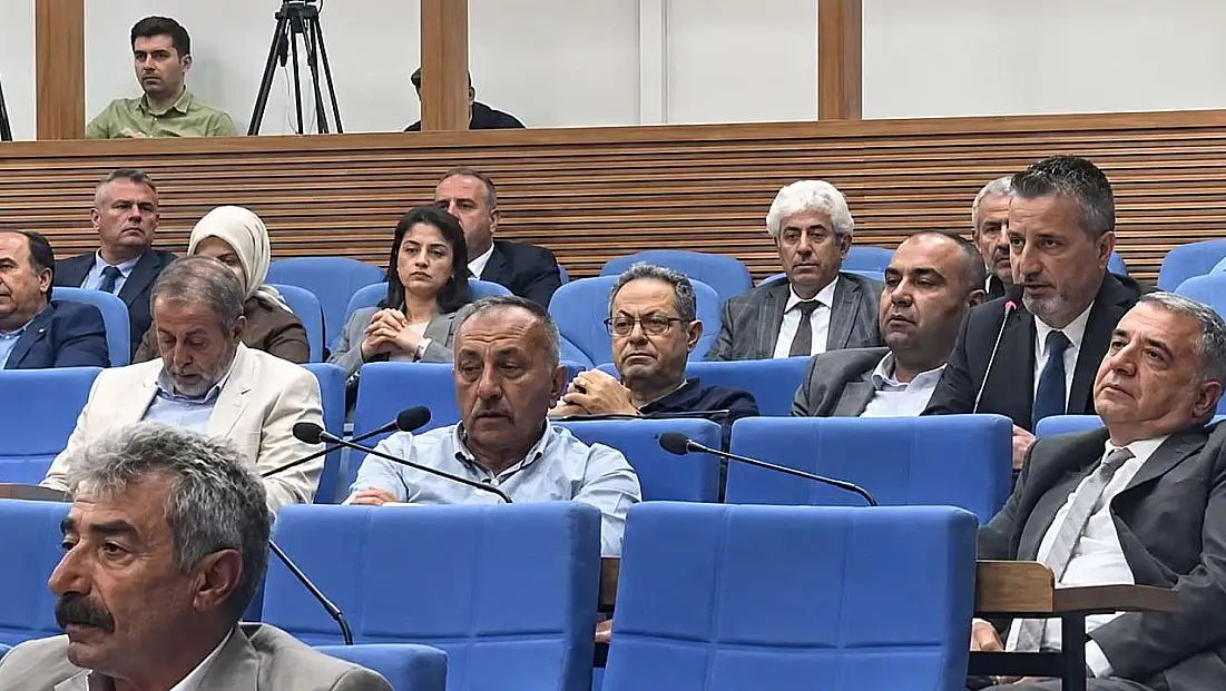 Şahin Ülker’den spor alanının ticarete dönüşmesine ret!