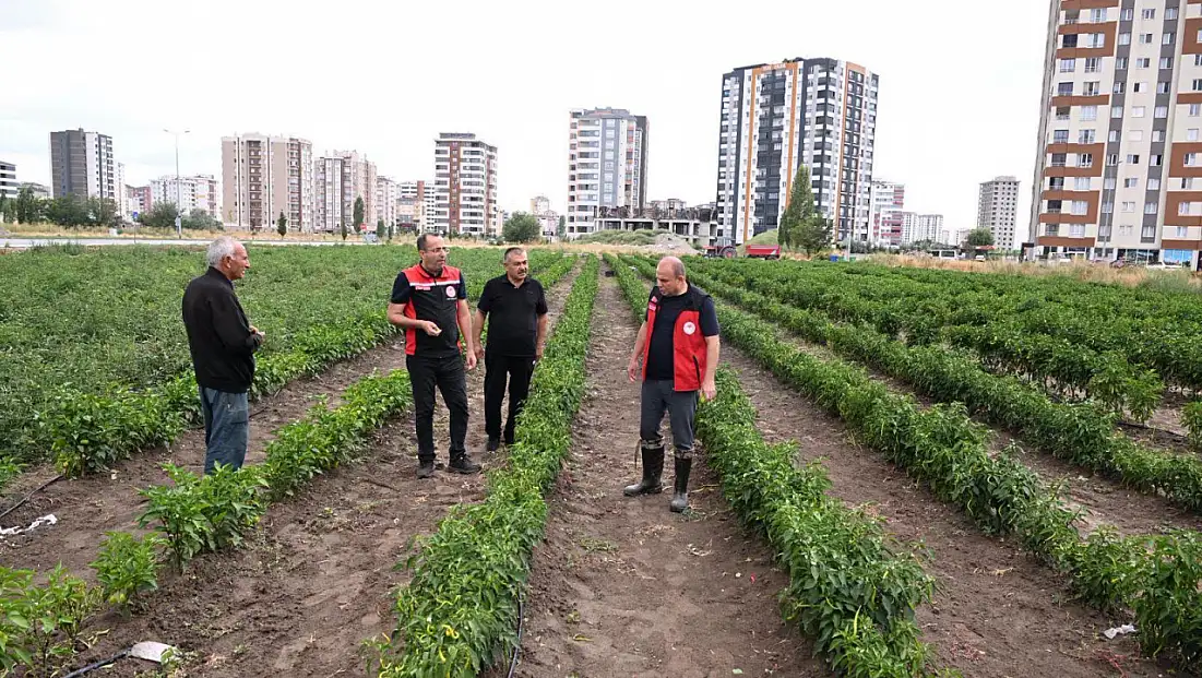 Saklav yine sahada! Üreticilerin taleplerini tek tek dinledi