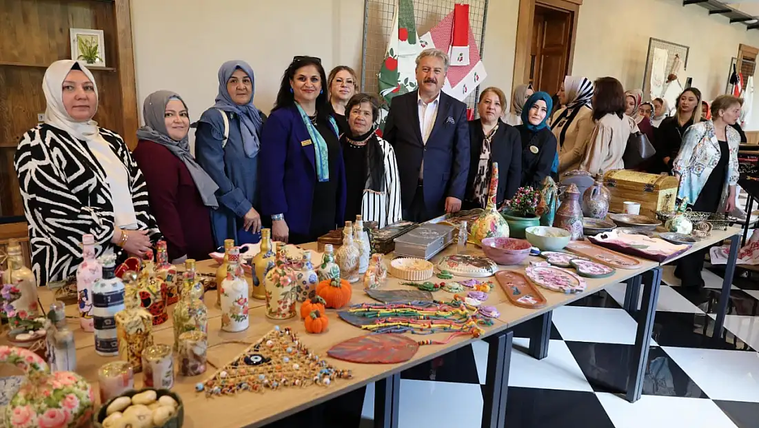 Sanat Melikgazi’de Yıl Sonu Sergisi açılışı yapıldı