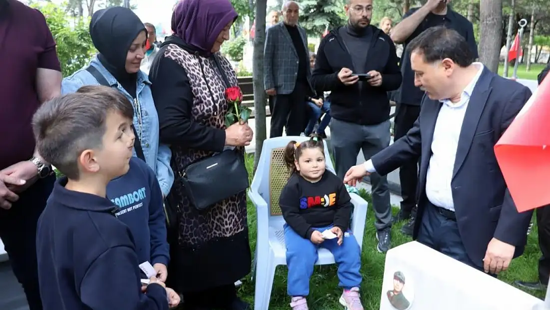 Şehitlikte bayram hüznü...