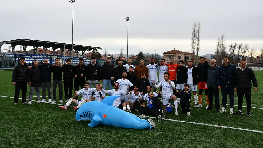 Tomarza Belediyespor evinde şov yaptı