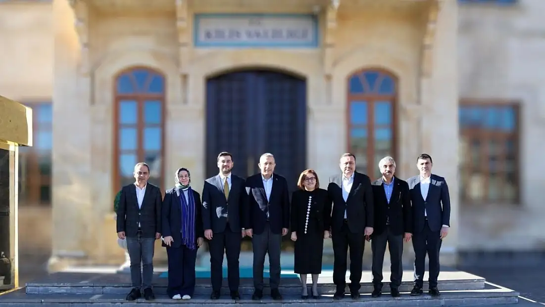 Trabzon’a atanan Kayserili Vali’ye o isimlerden dikkat çeken ziyaret!