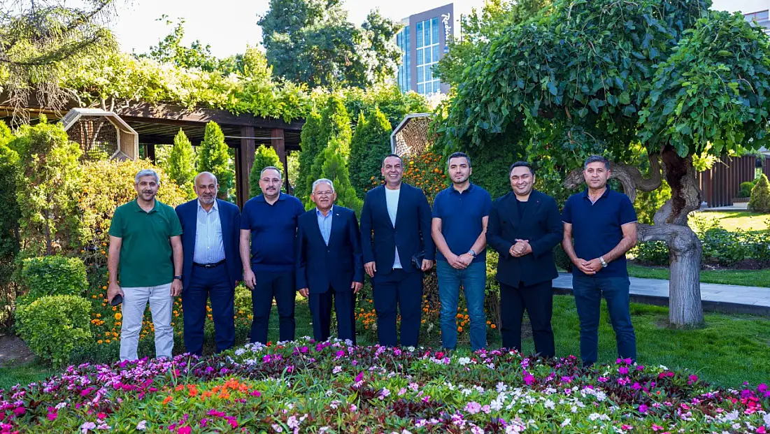 Ünlü isimler Büyükşehir'de