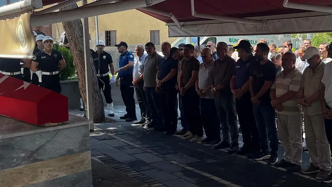 Uzun yılar Emniyet'te görev yaptı! Son yolculuğuna uğurlandı
