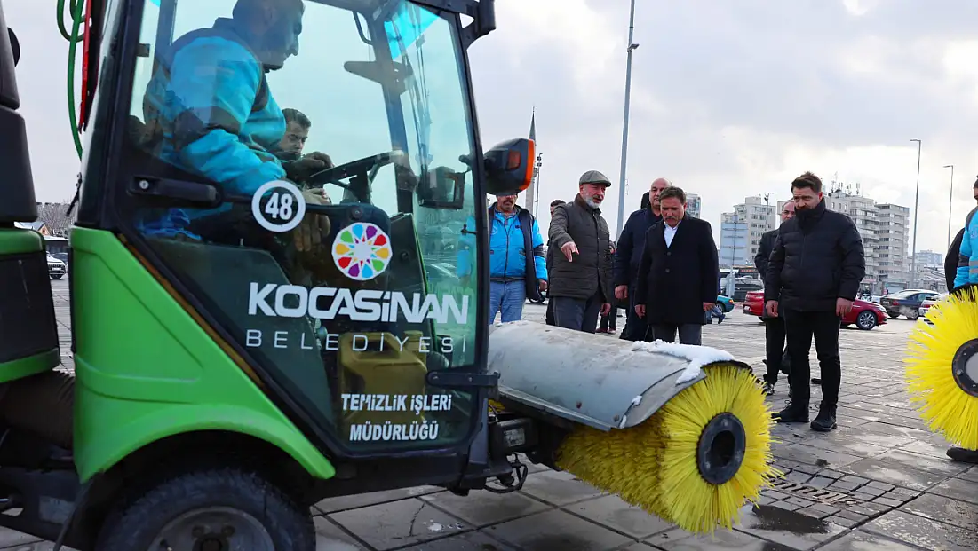 Vali Çiçek Başkan Çolakbayrakdar’dan bilgi aldı