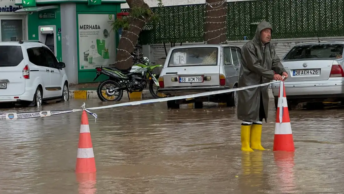 Yahyalı’da şiddetli yağış sonrası ekipler seferber oldu