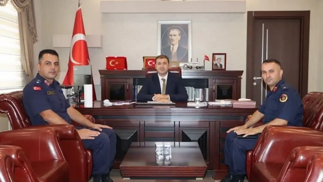 Yeni komutan göreve başladı, ilk ziyaret Kaymakam Karakaş’a oldu