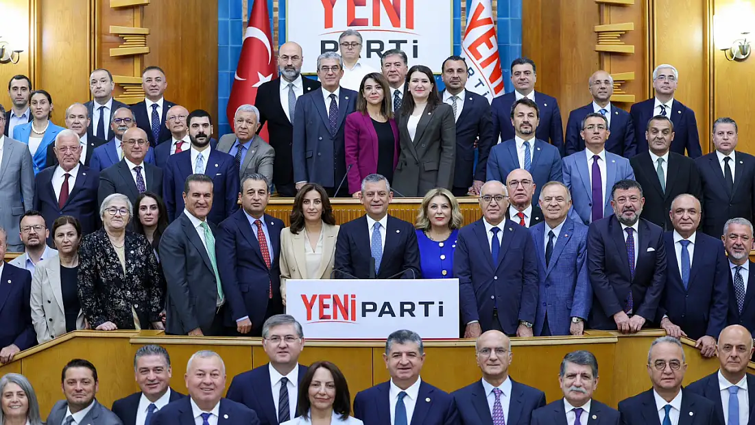 Yeni Parti’de görev dağılımı yapıldı