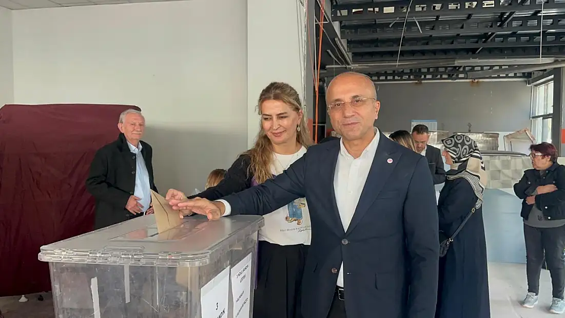 YENİ Parti’de sandık hareketliliği! Aşkın Genç’ten üyelere çağrı