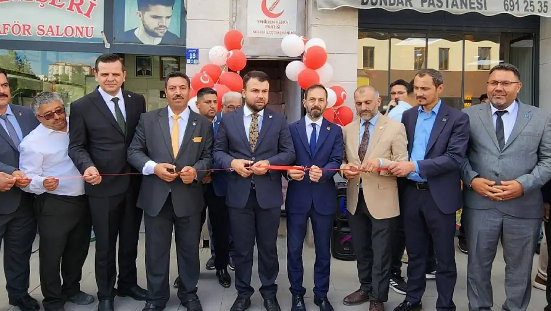 Yeniden Refah teşkilatı yeni binasına kavuştu