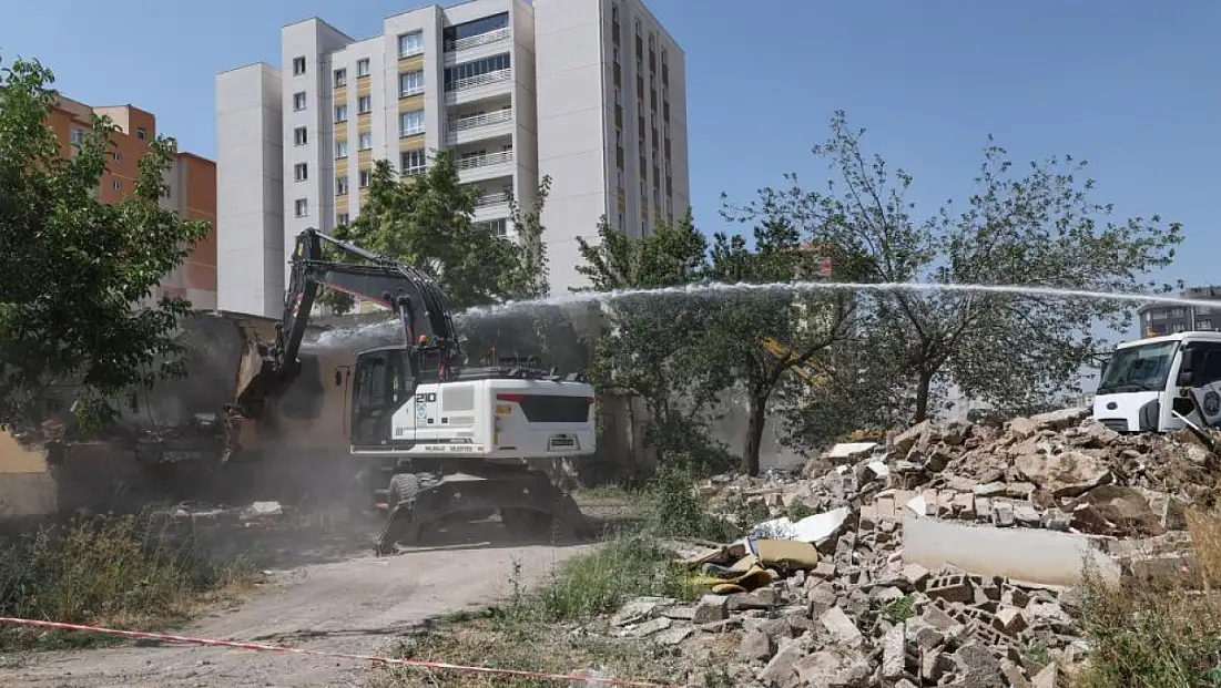 Yıldırım Beyazıt'ta gecekondular yıkıldı, yeni park geliyor