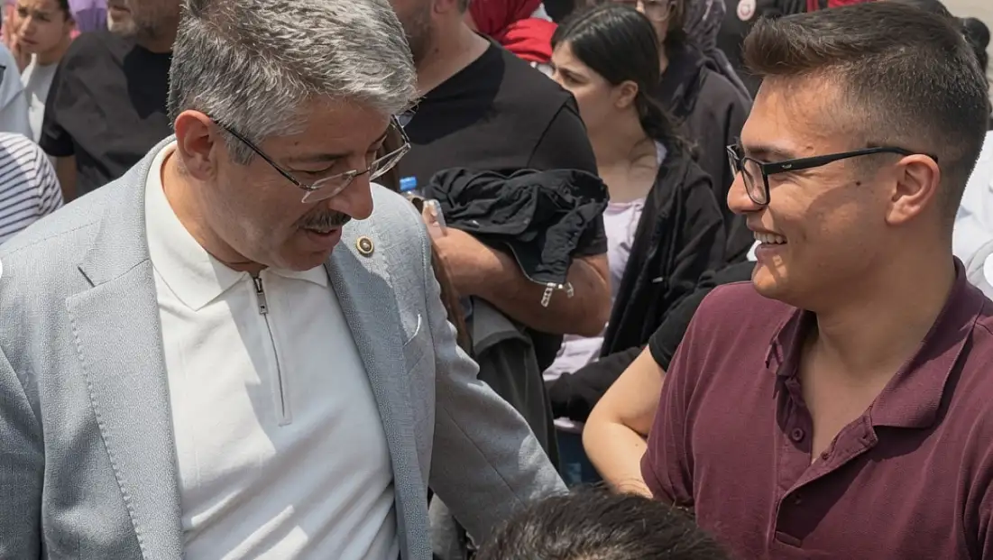 YKS öğrencilerine Şaban Çopuroğlu desteği